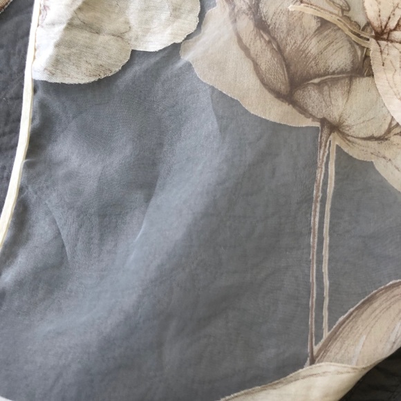 Sheer Table Cloth from France - Picture 4 of 14